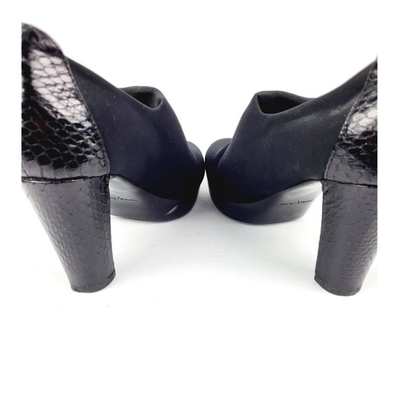 Donald J Pliner Stretch Pump - Size 6.5‎ - Picture 3 of 10